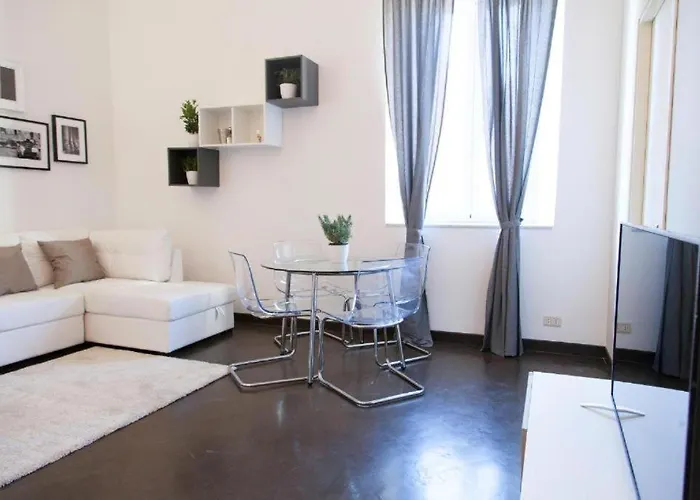 Daire Magenta Navona Design